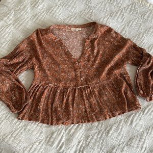 Promesa Flowy Crop Blouse